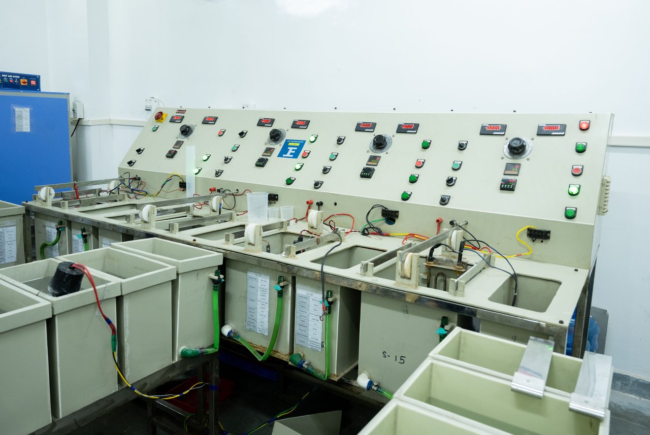 Rhodium, gold and vermeil plating department